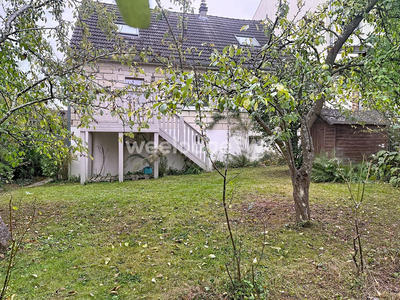 Maison traditionnelle - 138 m² - 6 pièces