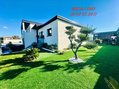 Villa - 185 m² - 8 pièces