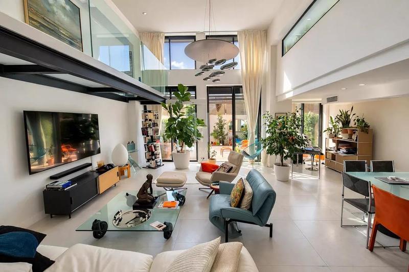 Loft - 170 m² - 3 pièces