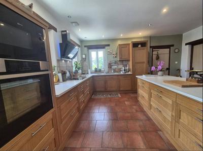 Maison - 292 m² - 7 pièces