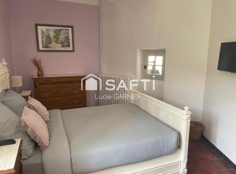 Maison - 300 m² - 13 pièces