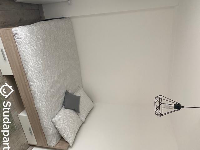 Chambre - 12 m² - 1 pièce