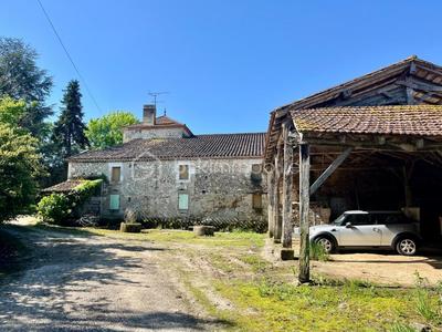 Corps de ferme - 160 m² - 5 pièces