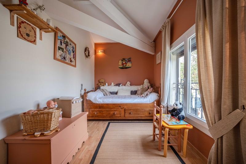 Maison - 220 m² - 7 pièces