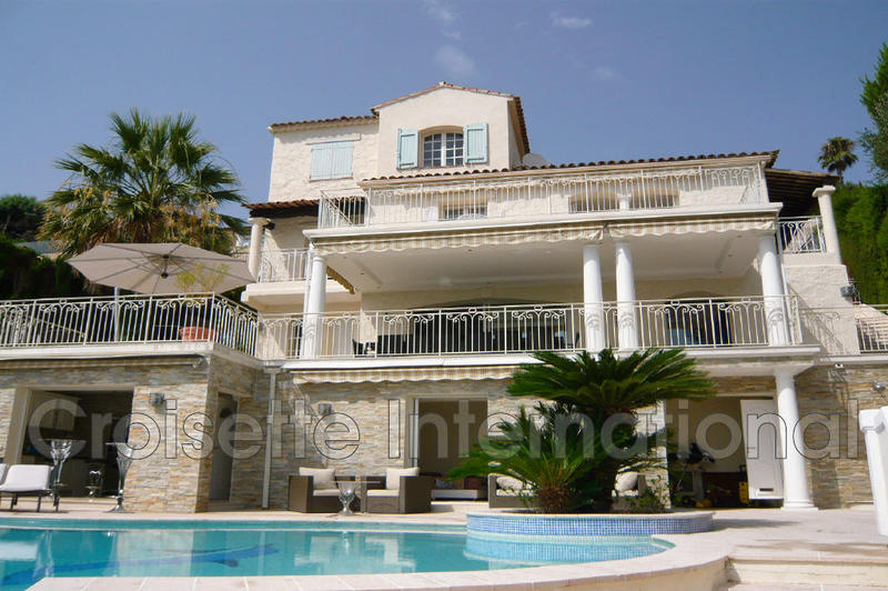 Villa - 180 m² - 4 pièces