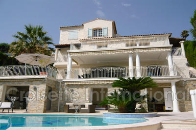 Villa - 180 m² - 4 pièces