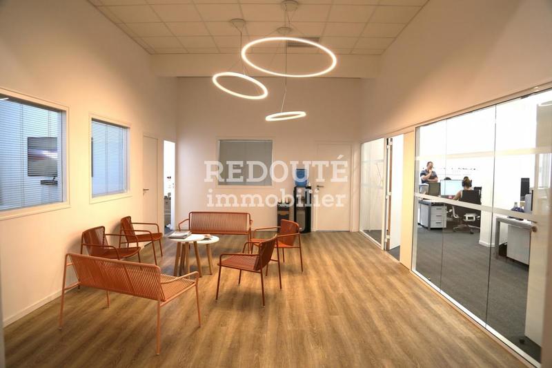 Bureau - 250 m² - 5 pièces