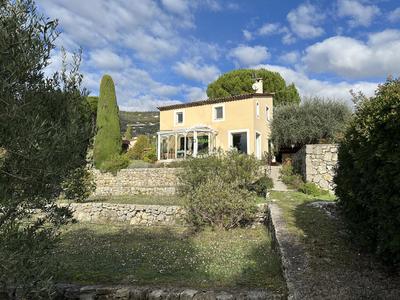 Villa - 208 m² - 7 pièces