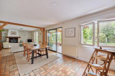 Maison - 200 m² - 8 pièces