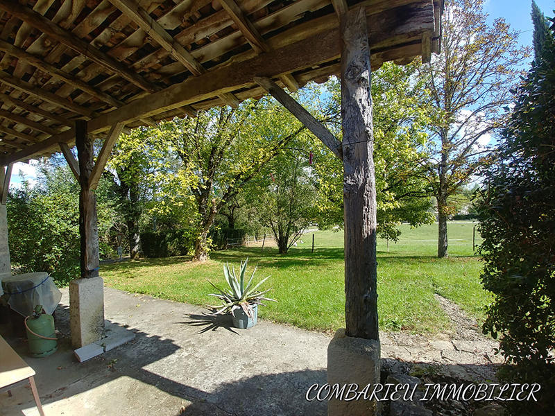 Maison - 220 m² - 9 pièces