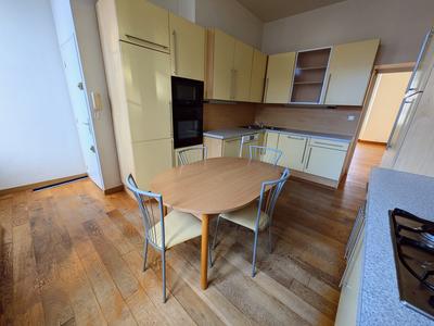 Appartement - 110 m² - 4 pièces