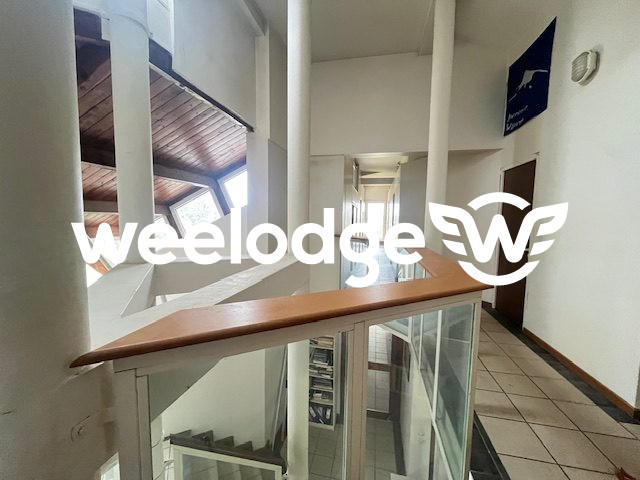 Maison - 320 m² - 12 pièces