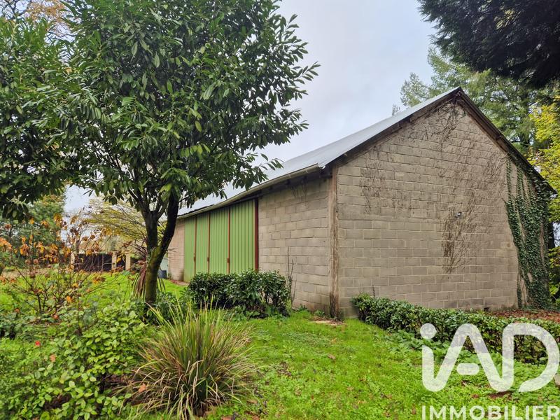 Maison - 251 m² - 8 pièces