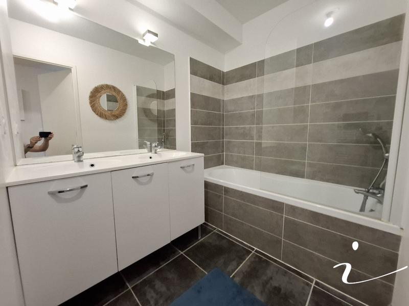 Appartement sur toit - 85 m² - 4 pièces