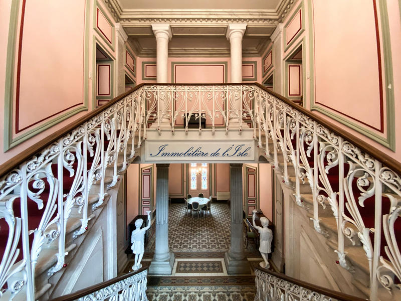 Maison - 440 m² - 14 pièces