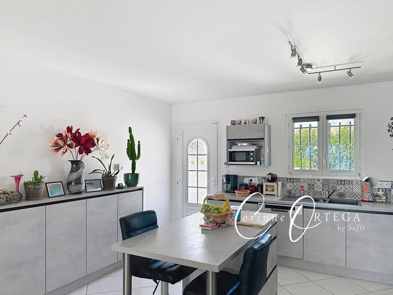 Maison - 98 m² - 5 pièces