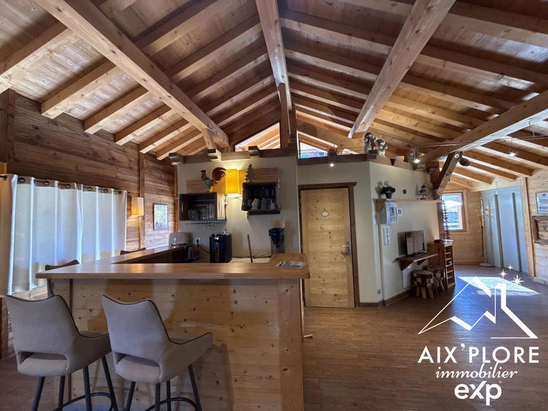 Châlet - 433 m² - 9 pièces