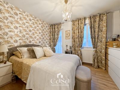 Maison - 136 m² - 7 pièces