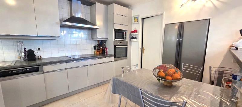 Appartement - 104 m² - 4 pièces