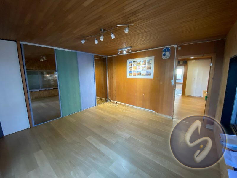 Bureau - 123 m² - 4 pièces