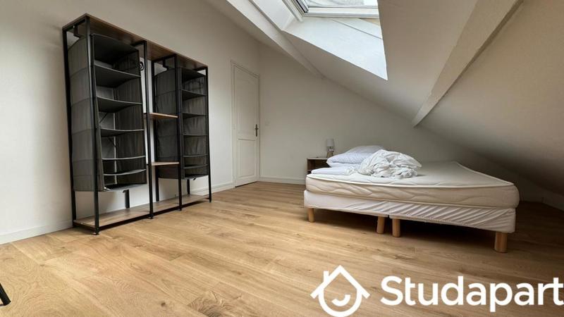 Chambre - 11 m² - 1 pièce