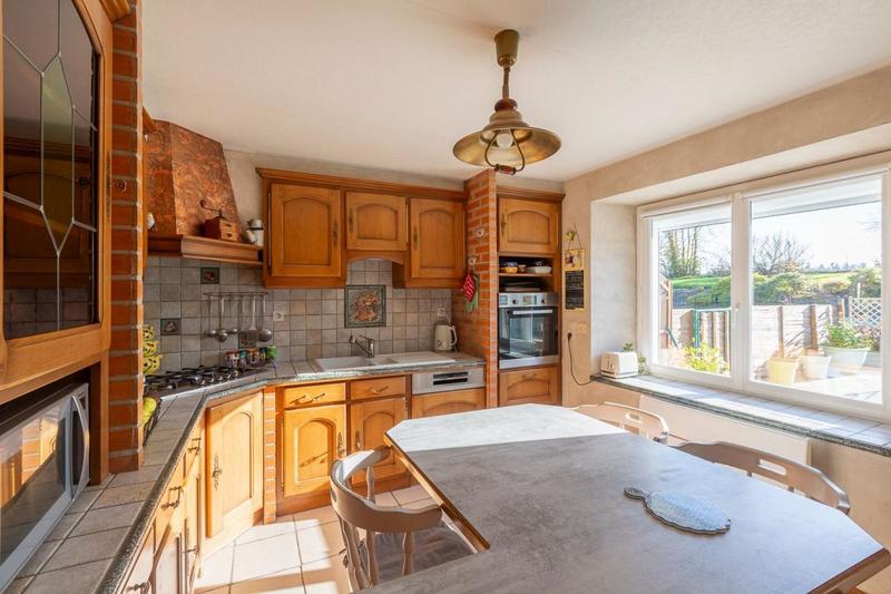 Maison - 196 m² - 7 pièces