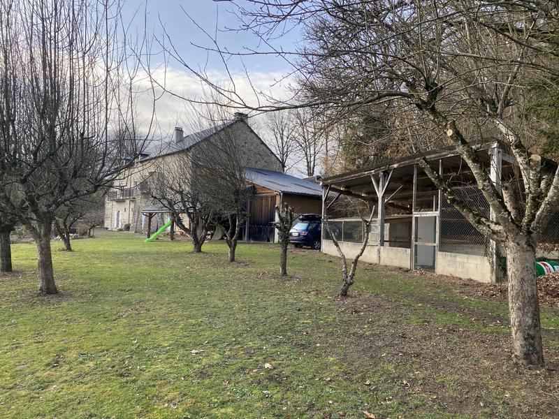 Maison - 210 m² - 7 pièces