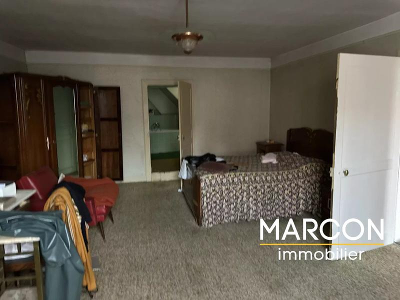 Maison de village - 217 m² - 8 pièces