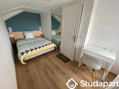 Chambre - 9 m² - 1 pièce