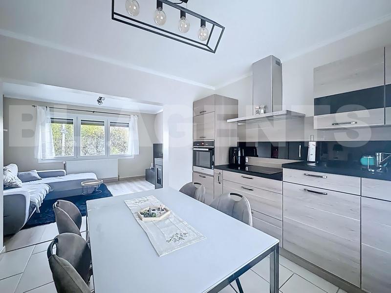 Maison jumelée - 69 m² - 5 pièces