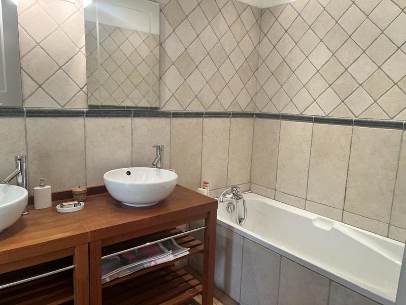 Maison - 462 m² - 21 pièces