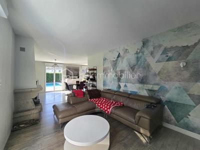 Maison - 172 m² - 7 pièces