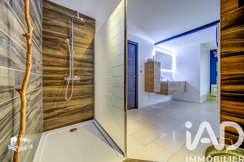 Duplex - 111 m² - 4 pièces