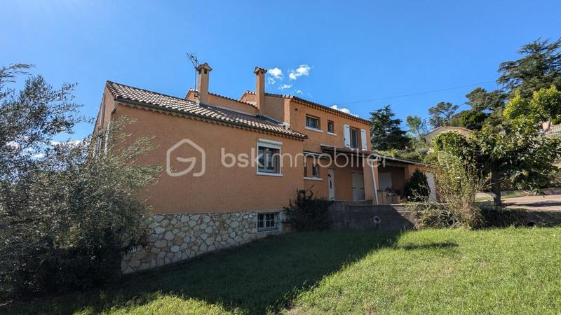 Villa - 160 m² - 7 pièces