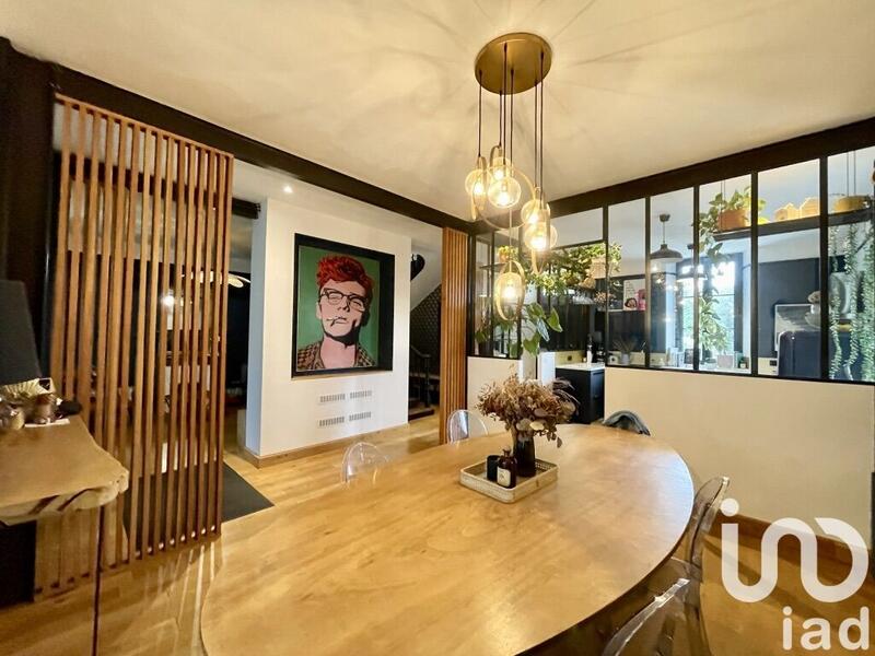 Maison - 137 m² - 6 pièces