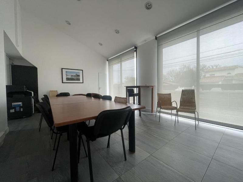 Local commercial - 91 m² - 4 pièces