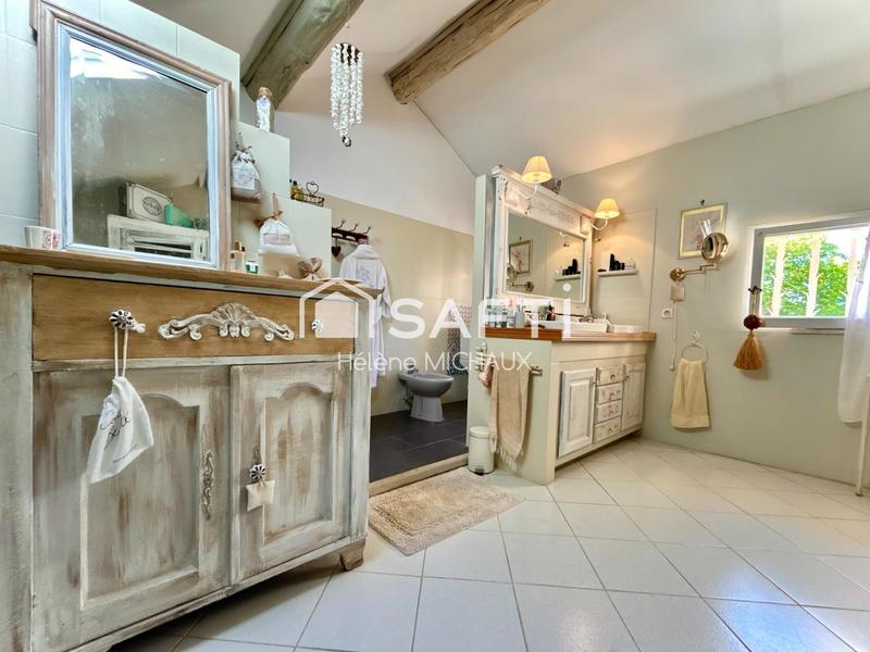 Maison - 400 m² - 8 pièces