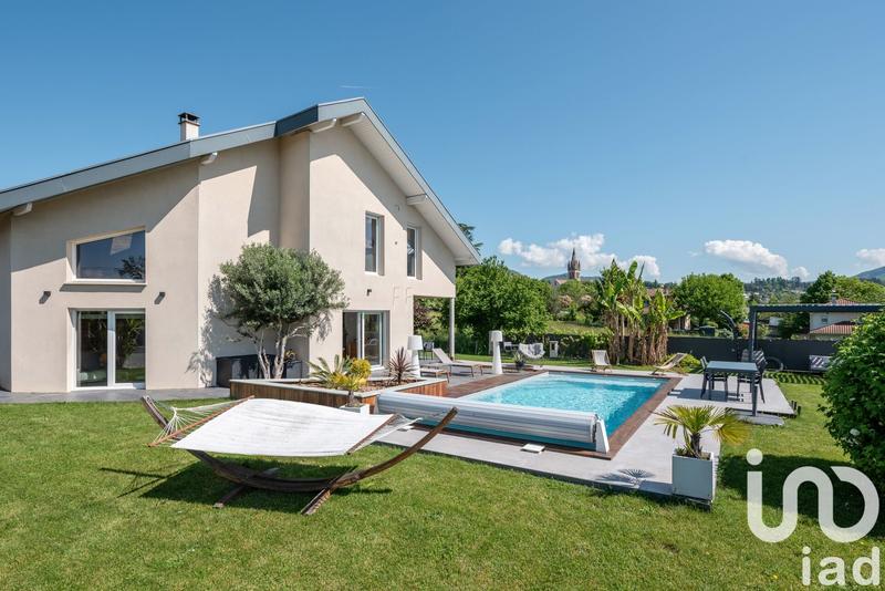 Maison - 190 m² - 6 pièces