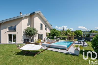 Maison - 190 m² - 6 pièces