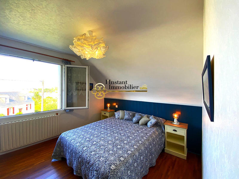 Maison - 205 m² - 9 pièces