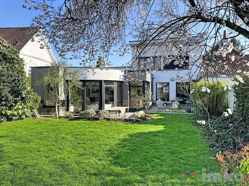 Maison - 170 m² - 6 pièces