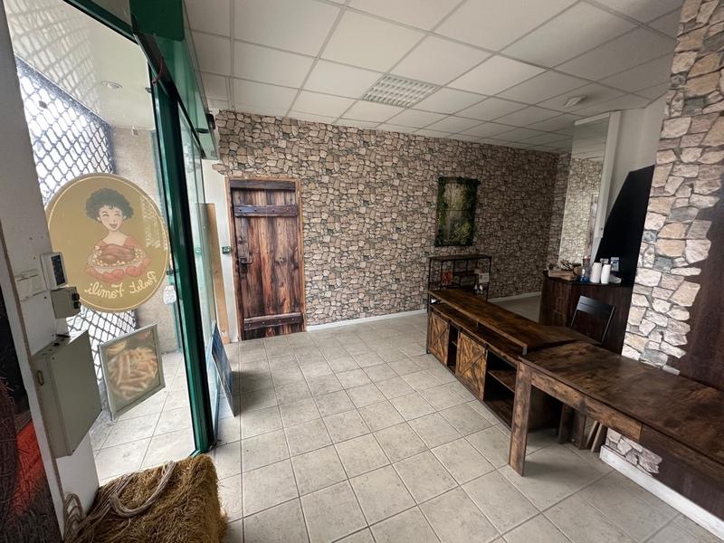 Local commercial - 110 m² - 3 pièces