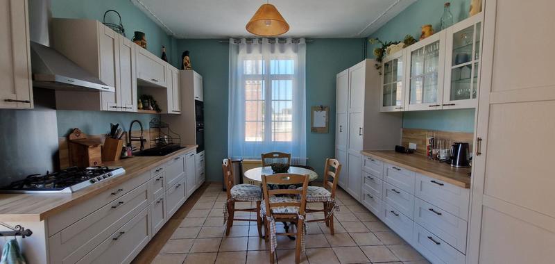 Maison - 200 m² - 6 pièces