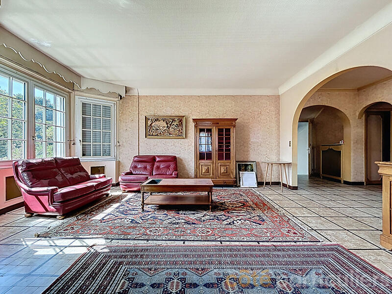 Maison - 186 m² - 6 pièces