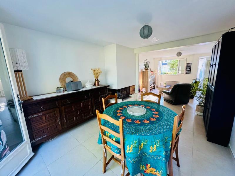 Maison - 98 m² - 5 pièces