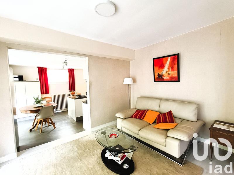 Maison - 210 m² - 6 pièces