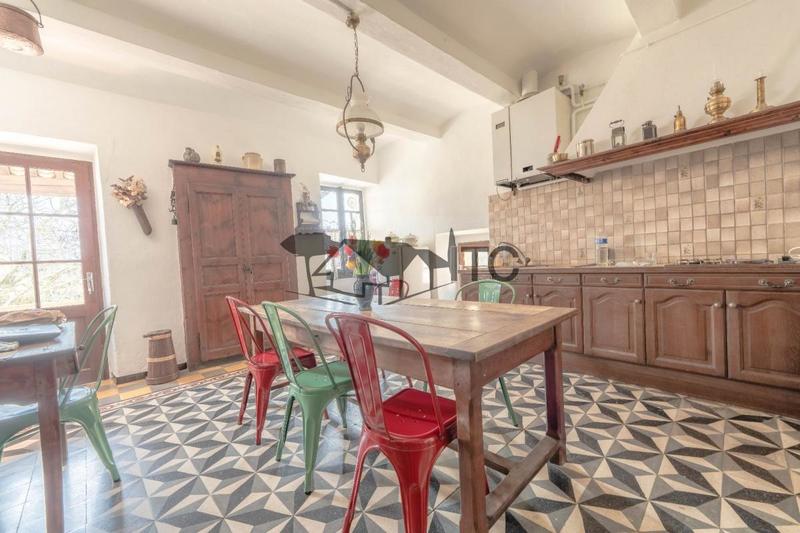 Maison - 94 m² - 4 pièces