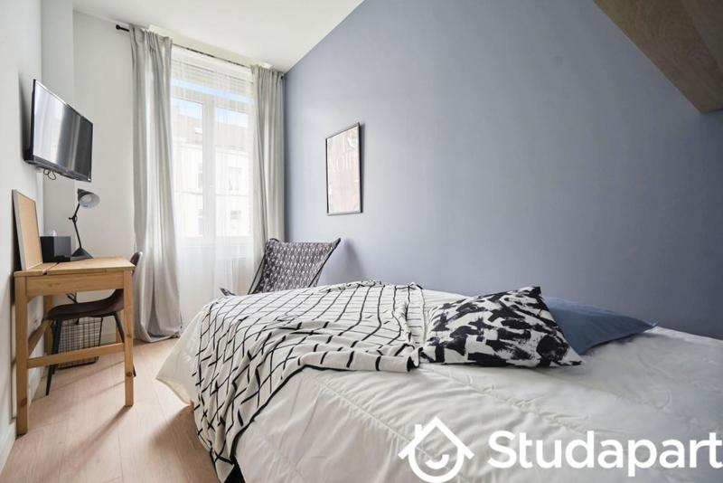 Chambre - 13 m² - 1 pièce