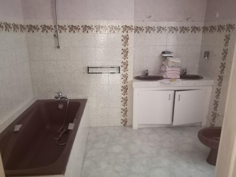 Maison - 174 m² - 5 pièces