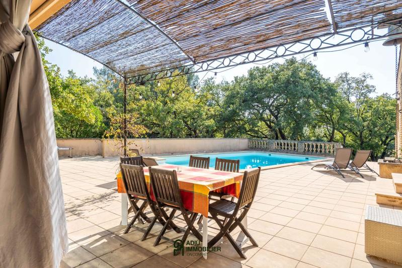 Propriété - 335 m² - 10 pièces